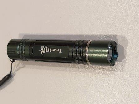 פנס ירוק מקצועי + סוללה+ ומטען